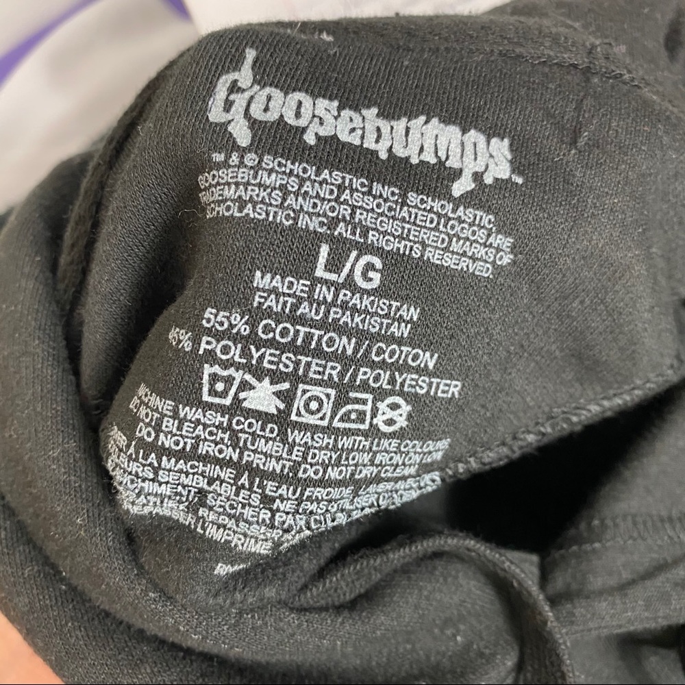 Goosebumps Horrorland Hoodie Halloween 90’s Horror - Picture 6 of 6